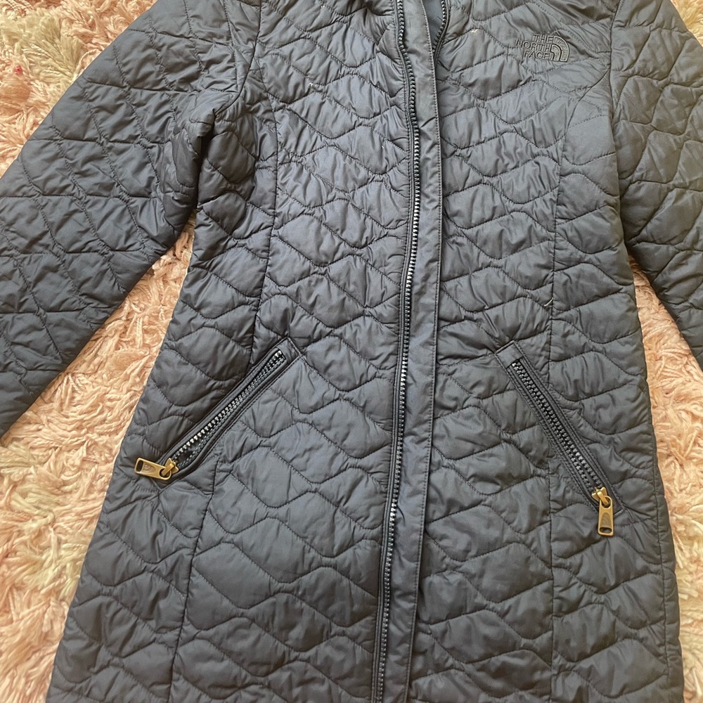 🛑SOLD🛑 Girls 10/12 north face coat w/ hood